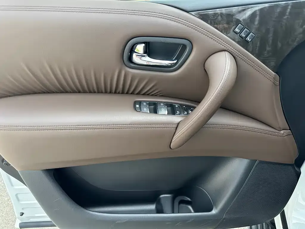 Nissan Patrol 2023 из CN, фото 9