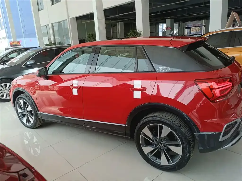 Audi Q2L 2023 из CN, фото 5