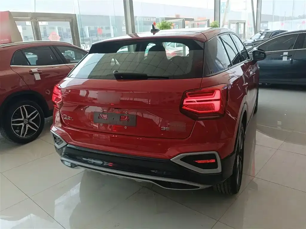 Audi Q2L 2023 из CN, фото 6