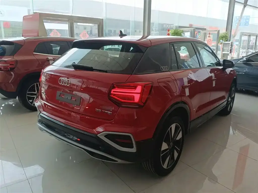 Audi Q2L 2023 из CN, фото 7