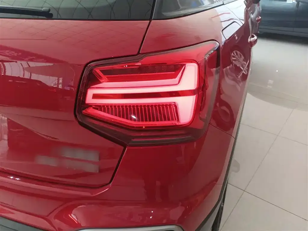 Audi Q2L 2023 из CN, фото 8
