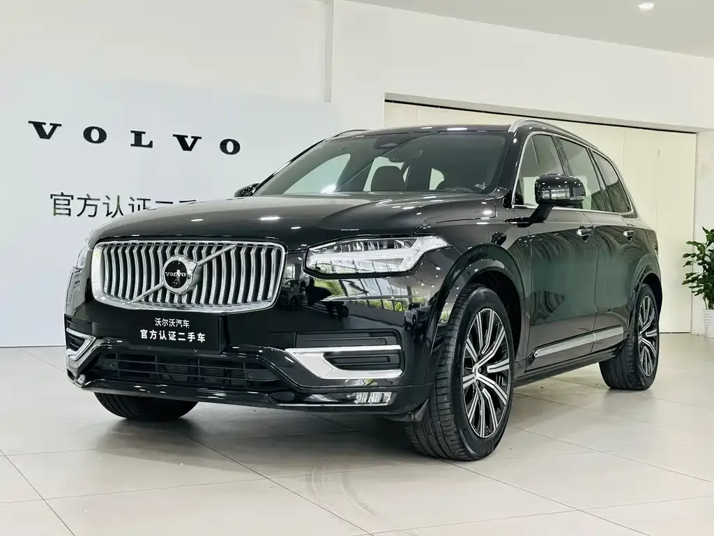Volvo XC90 — фото 1