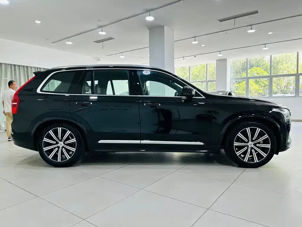 Volvo XC90 — фото 4