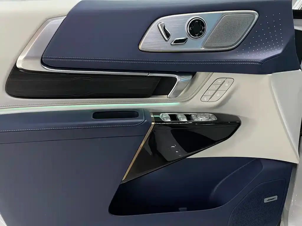Buick Century 2023 из CN, фото 10