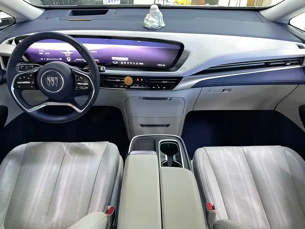 Buick Century 2023 из CN, фото 8