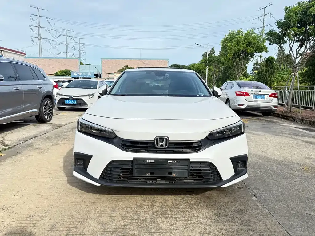 Honda Civic 2022 из CN, фото 2