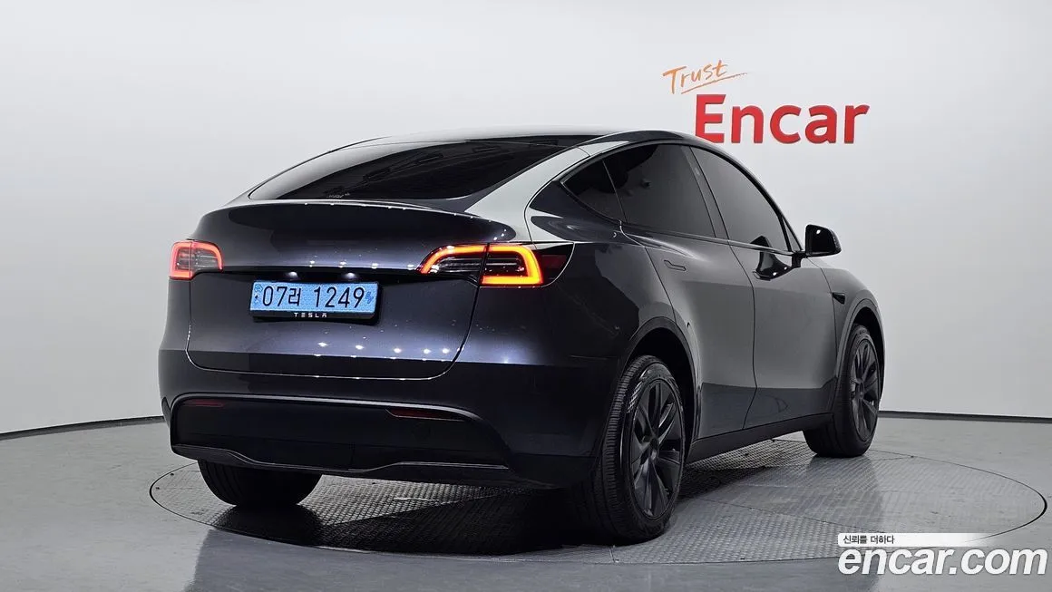 Tesla Model Y 2024 из KR, фото 2