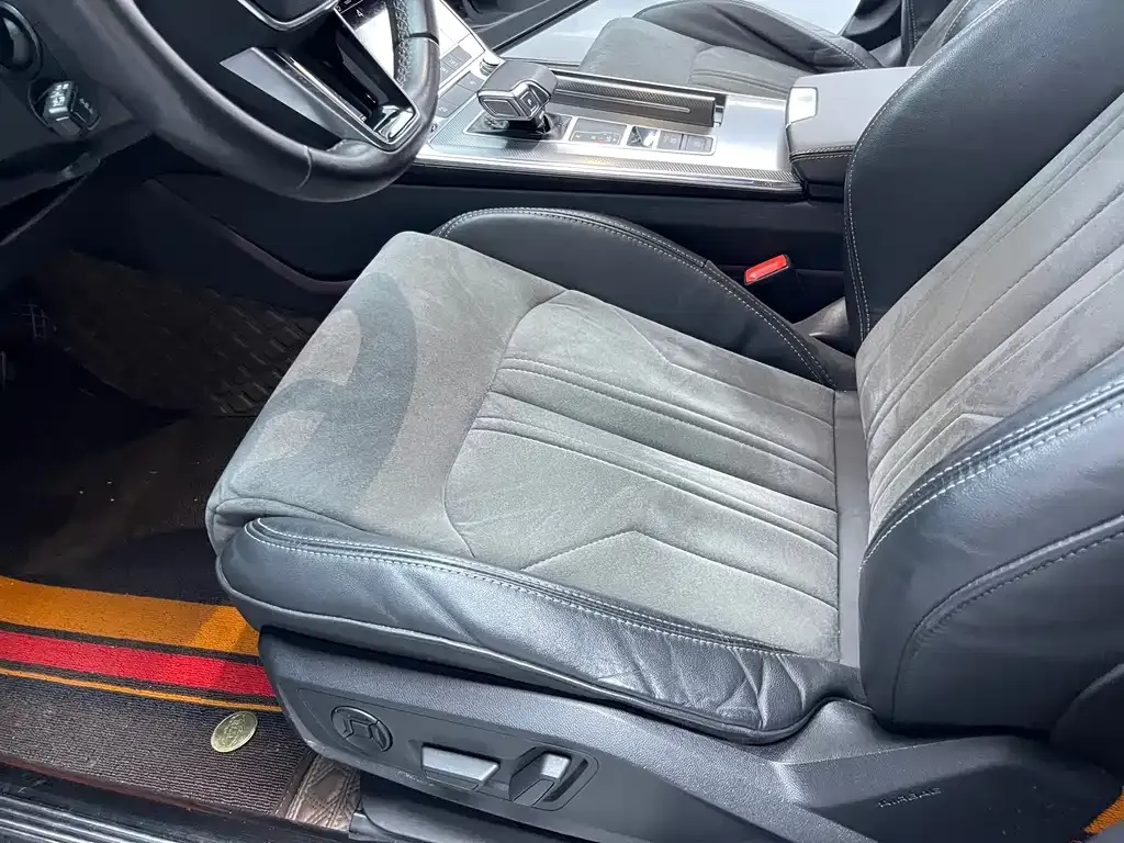 Audi A6L 2022 из CN, фото 5