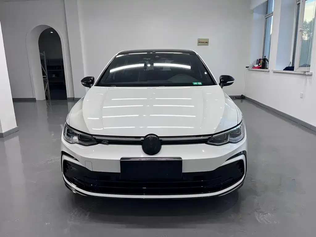 Volkswagen Golf 2021 из CN, фото 2
