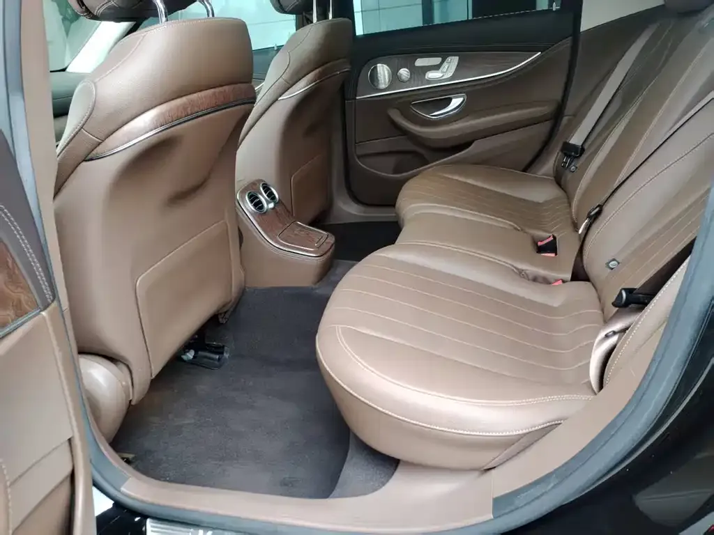 Mercedes-Benz E-Class 2023 из CN, фото 9