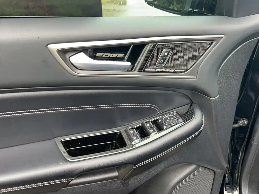 Ford Edge 2023 из CN, фото 5