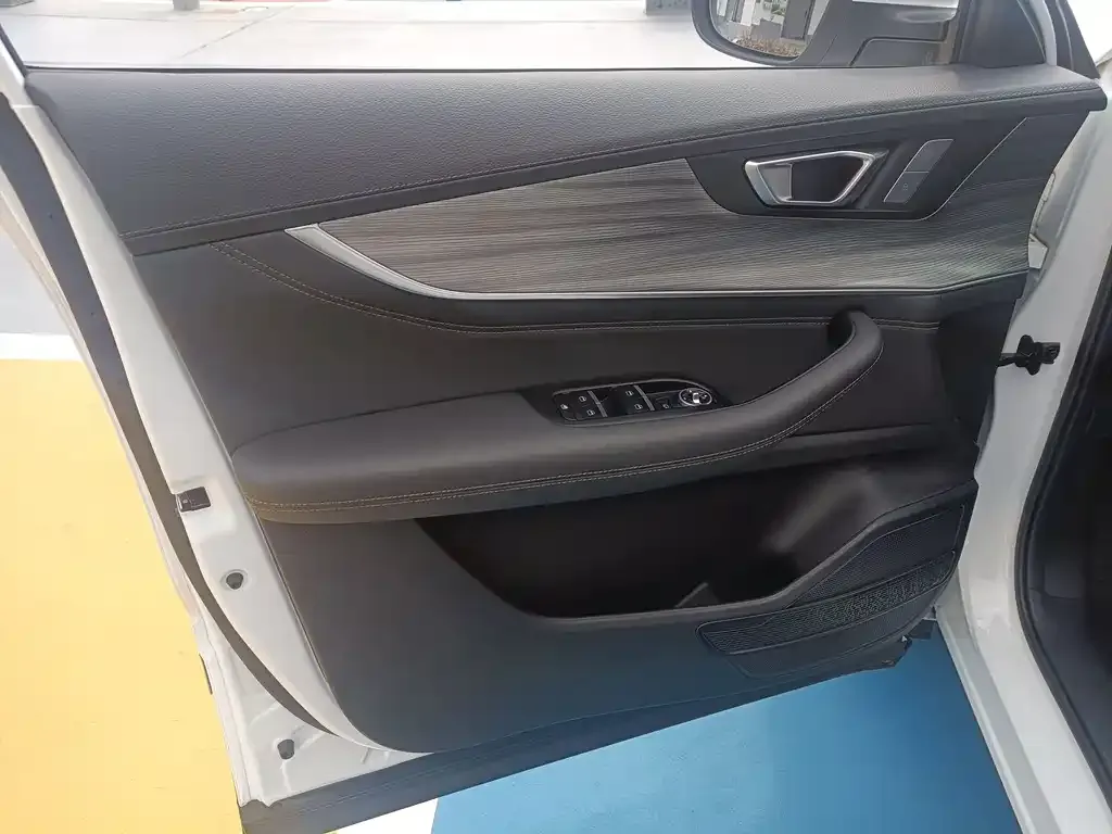 Chery Tiggo 8 PLUS — фото 8