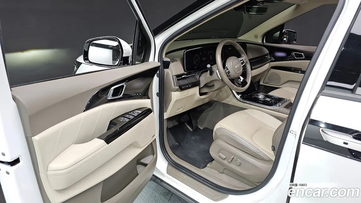 Kia Carnival — фото 10