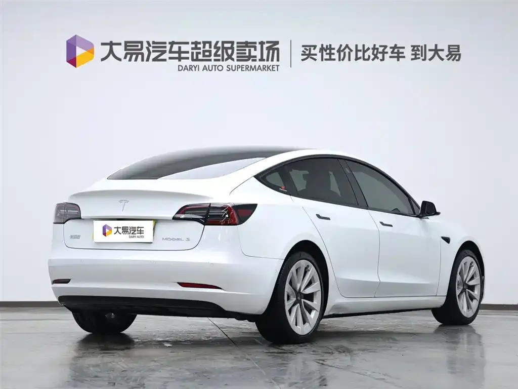 Tesla Model 3 2023 из CN, фото 3