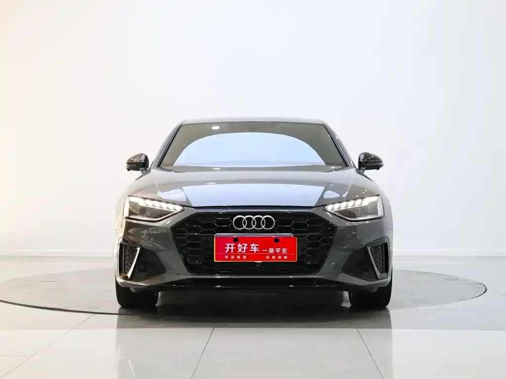Audi A4L 2023 из CN, фото 2