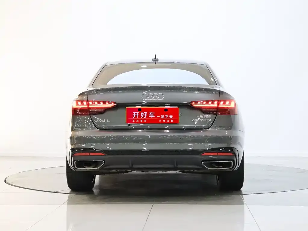 Audi A4L 2023 из CN, фото 4