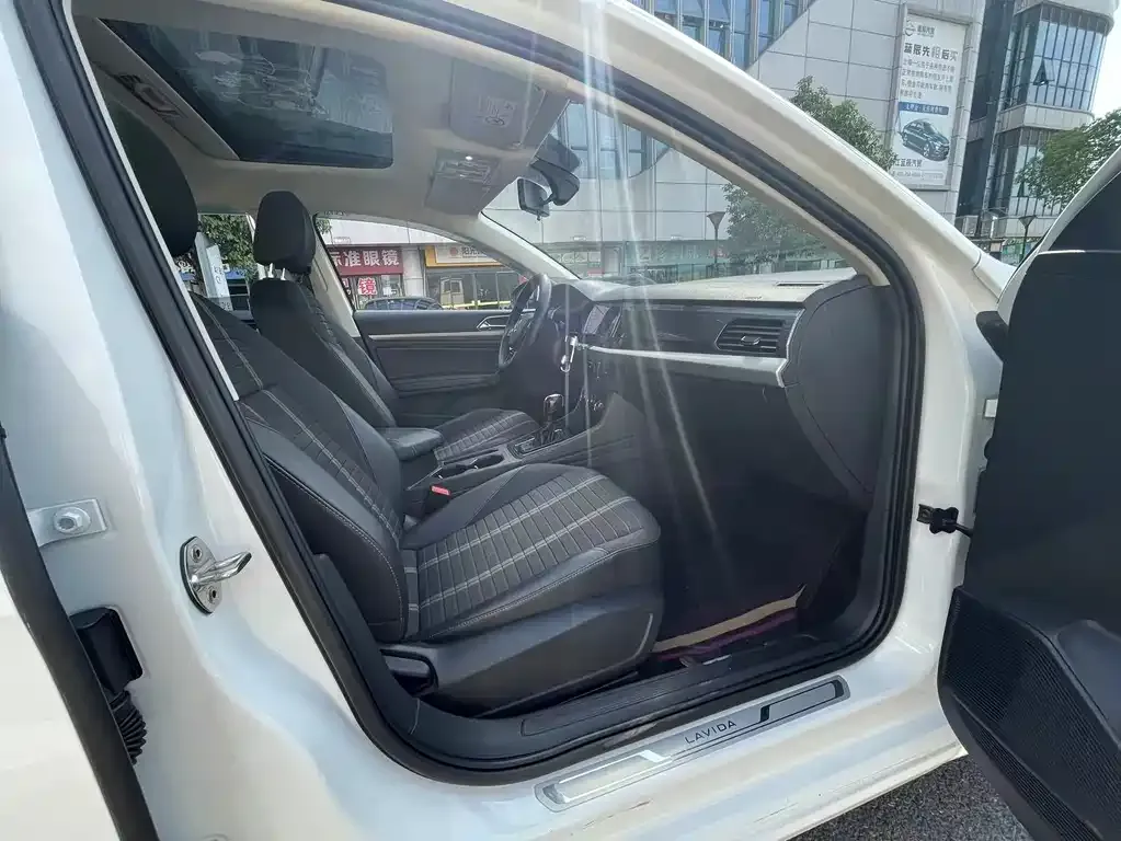 Volkswagen Lavida 2022 из CN, фото 7