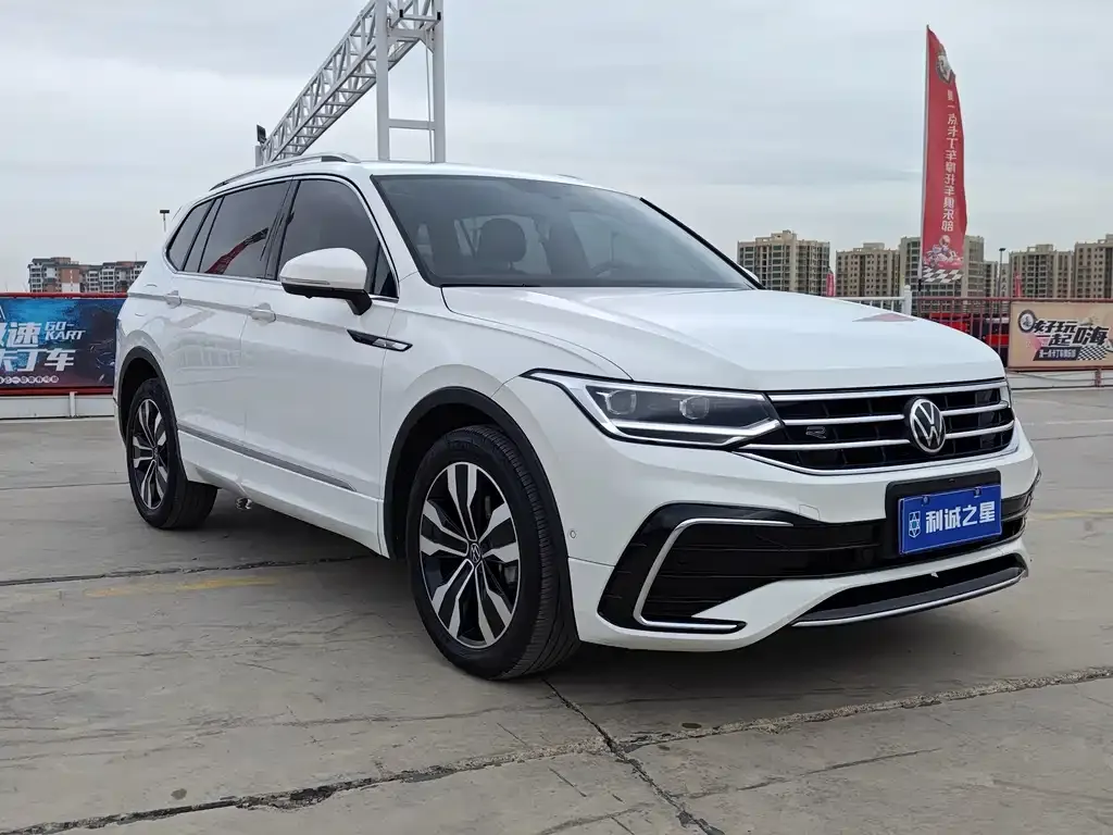 Volkswagen Tiguan L 2021 из CN, фото 3