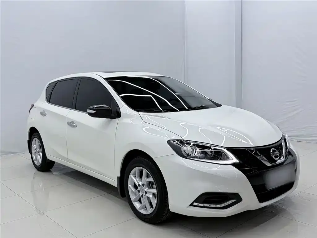 Nissan Tiida 2023 из CN, фото 5