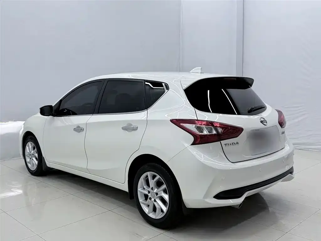 Nissan Tiida 2023 из CN, фото 6