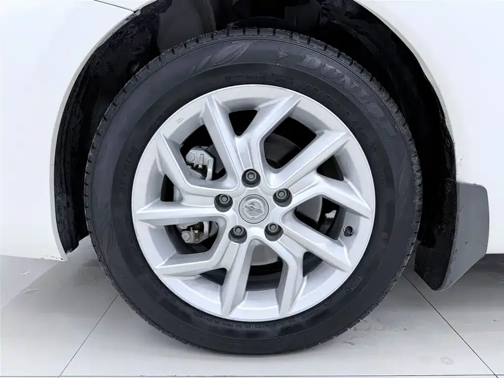 Nissan Tiida 2023 из CN, фото 9