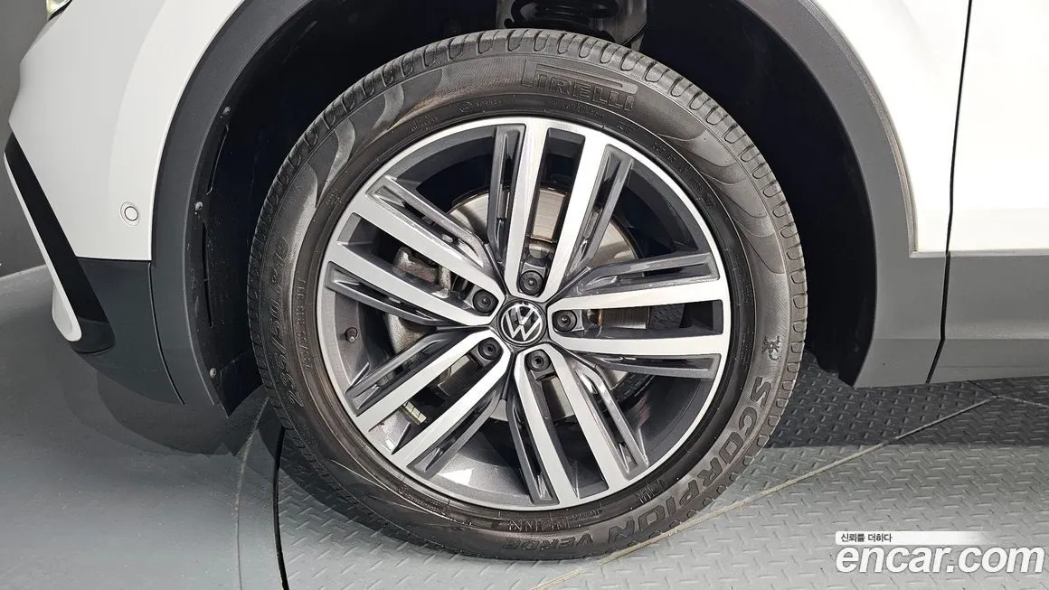 Volkswagen Tiguan 2023 из KR, фото 5