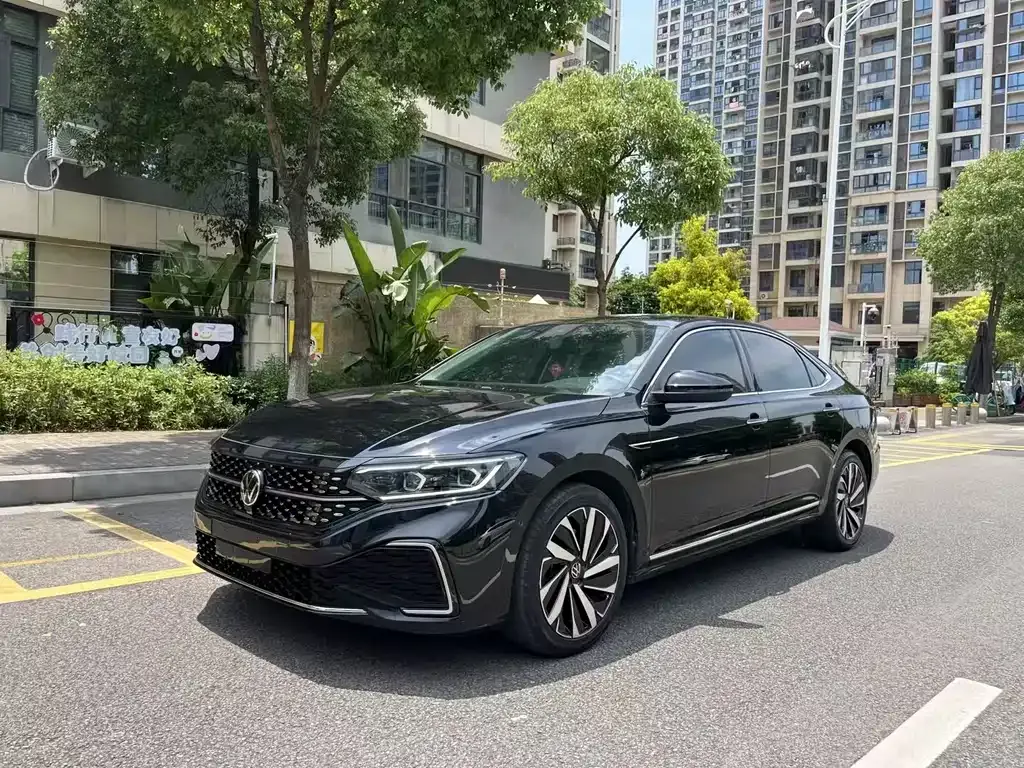 Volkswagen Passat 2021 из CN, фото 2