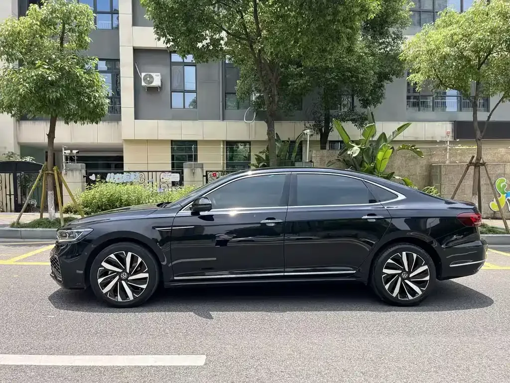 Volkswagen Passat 2021 из CN, фото 4