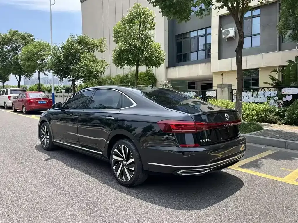 Volkswagen Passat 2021 из CN, фото 5