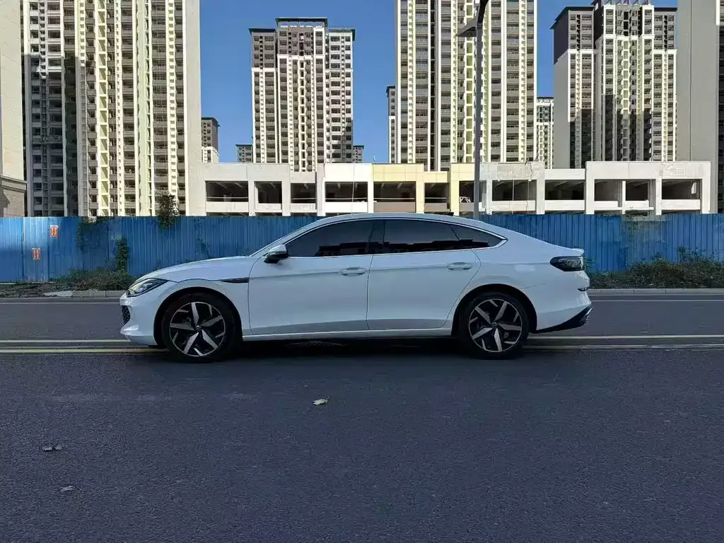 Volkswagen Lamando 2023 из CN, фото 8