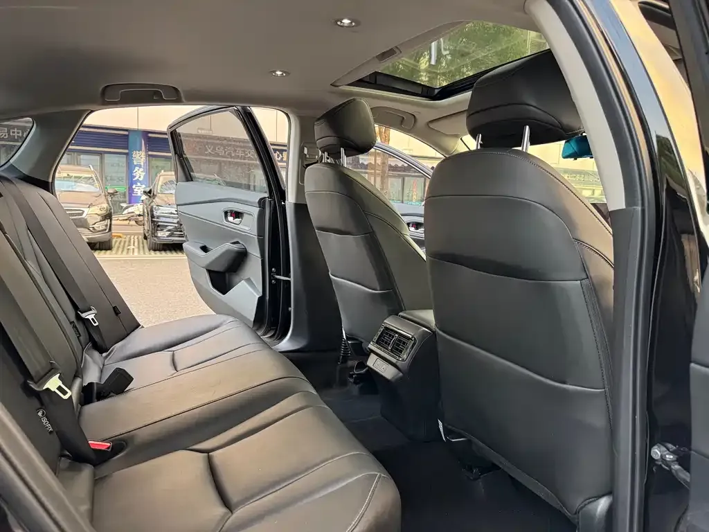 Honda Inspire 2024 из CN, фото 10
