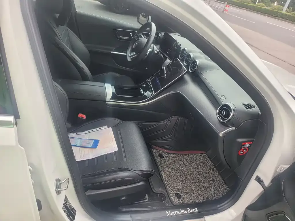 Mercedes-Benz C-Class 2023 из CN, фото 2