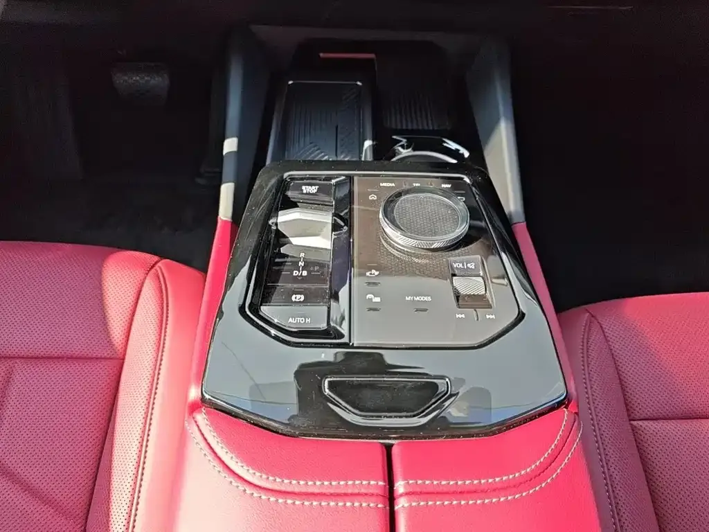 BMW i5 — фото 9