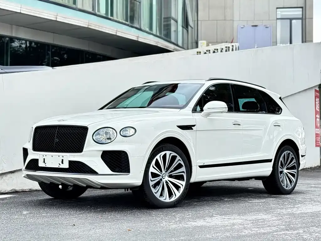 Bentley Bentayga 2021 из CN, фото 1