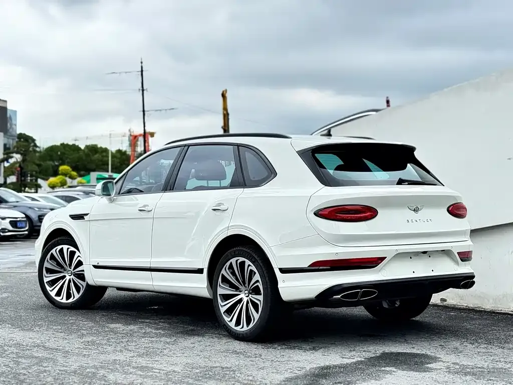 Bentley Bentayga 2021 из CN, фото 4