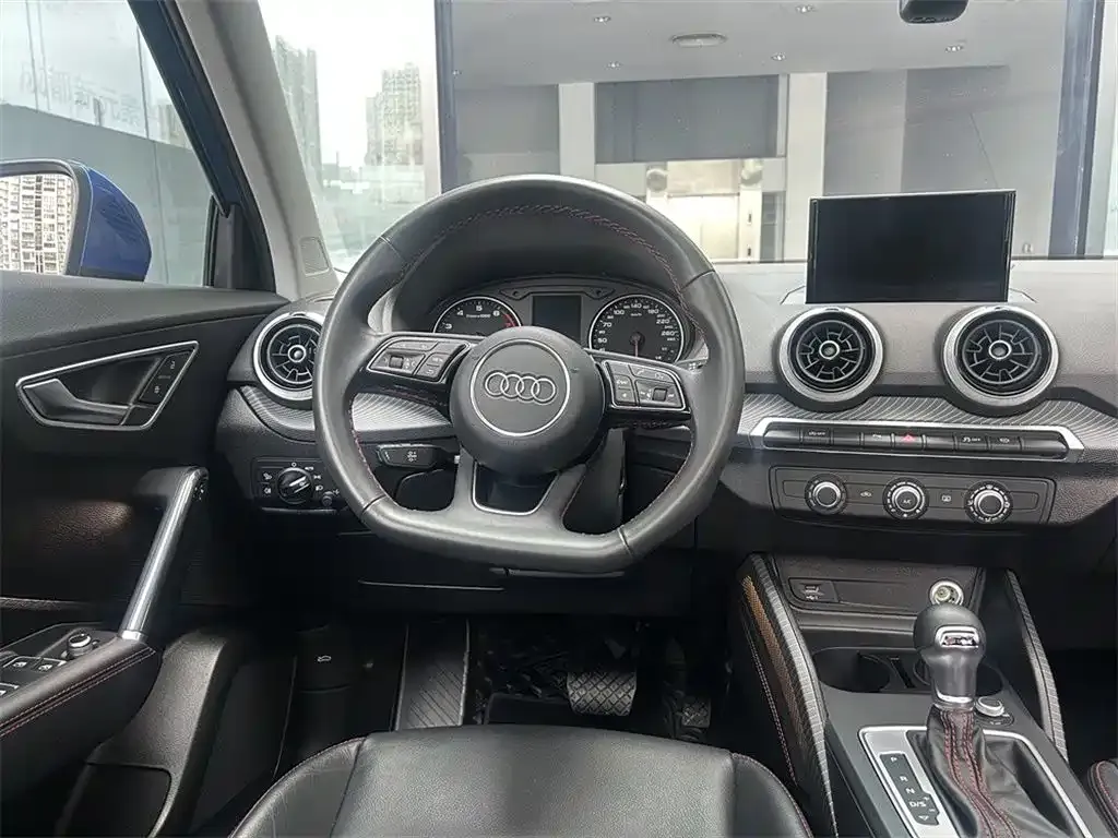 Audi Q2L 2023 из CN, фото 10