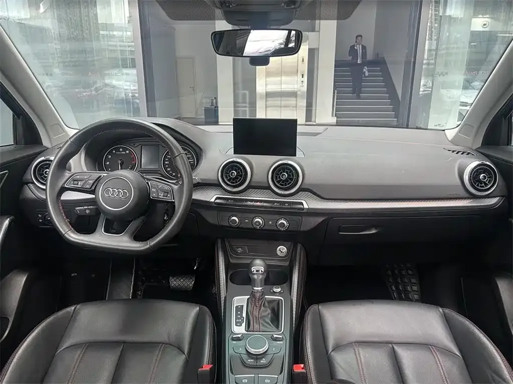 Audi Q2L 2023 из CN, фото 6