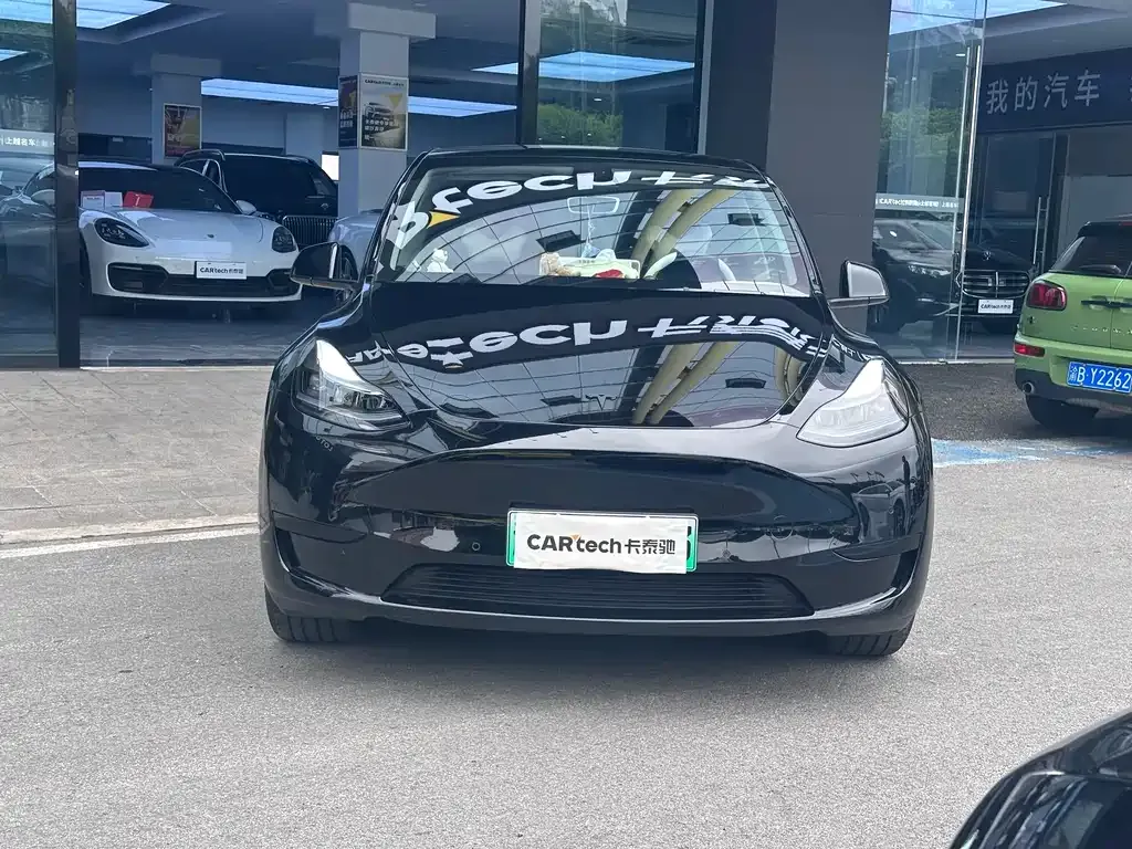Tesla Model Y 2024 из CN, фото 2