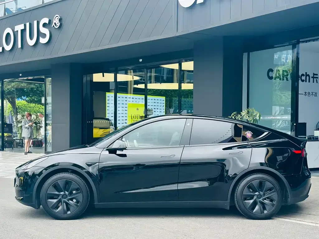Tesla Model Y 2024 из CN, фото 3