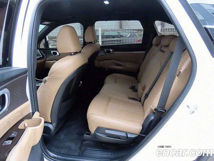 Kia Sorento — фото 6
