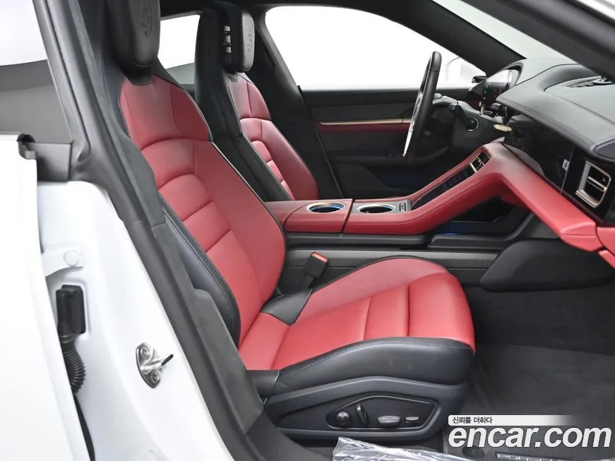 Porsche Taycan 2025 из KR, фото 10