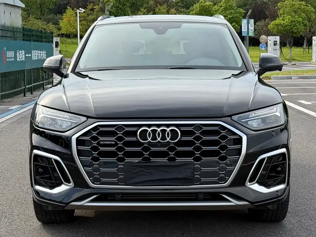 Audi Q5L 2022 из CN, фото 2