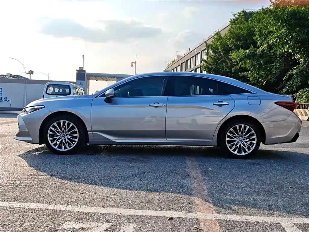 Toyota Avalon 2021 из CN, фото 8
