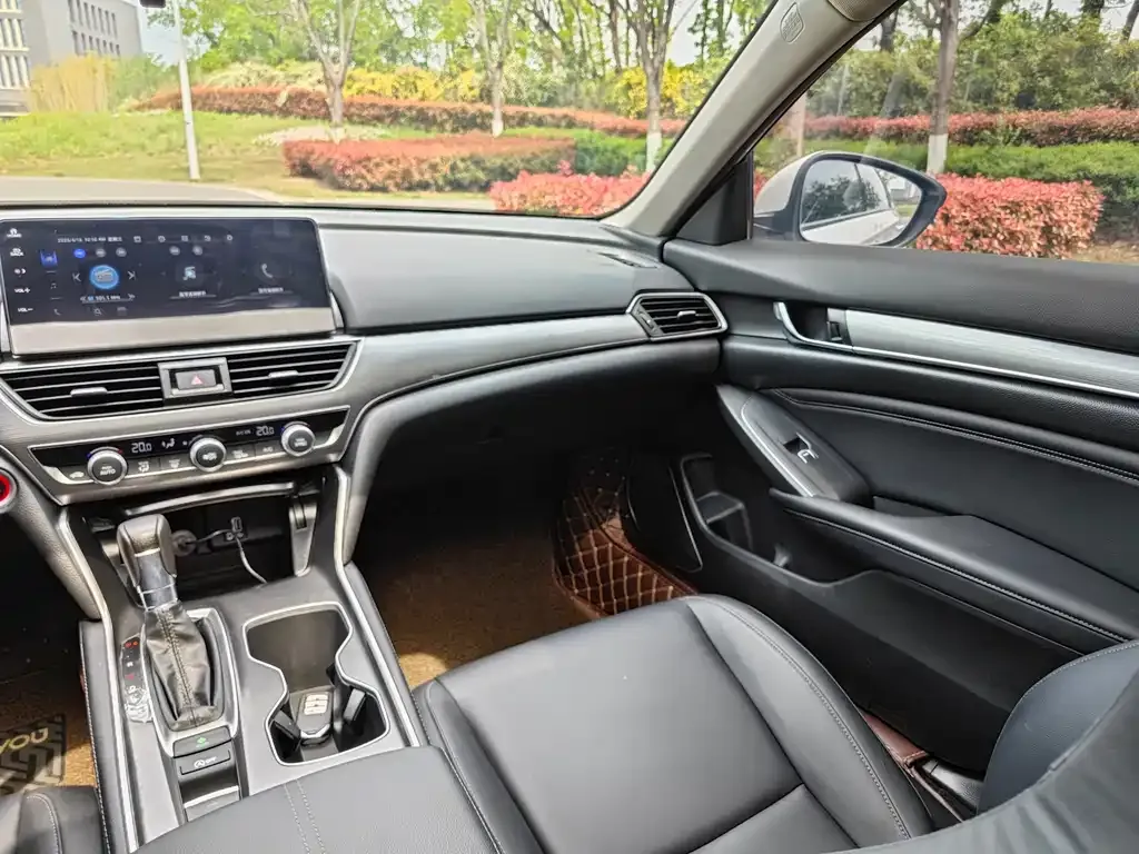 Honda Accord 2022 из CN, фото 10