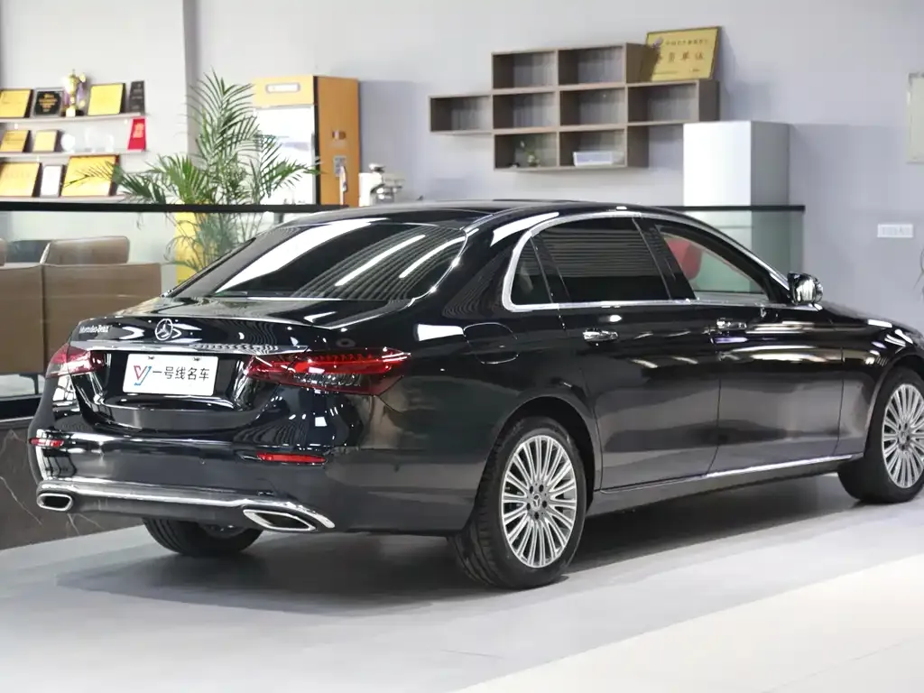 Mercedes-Benz E-Class 2023 из CN, фото 4