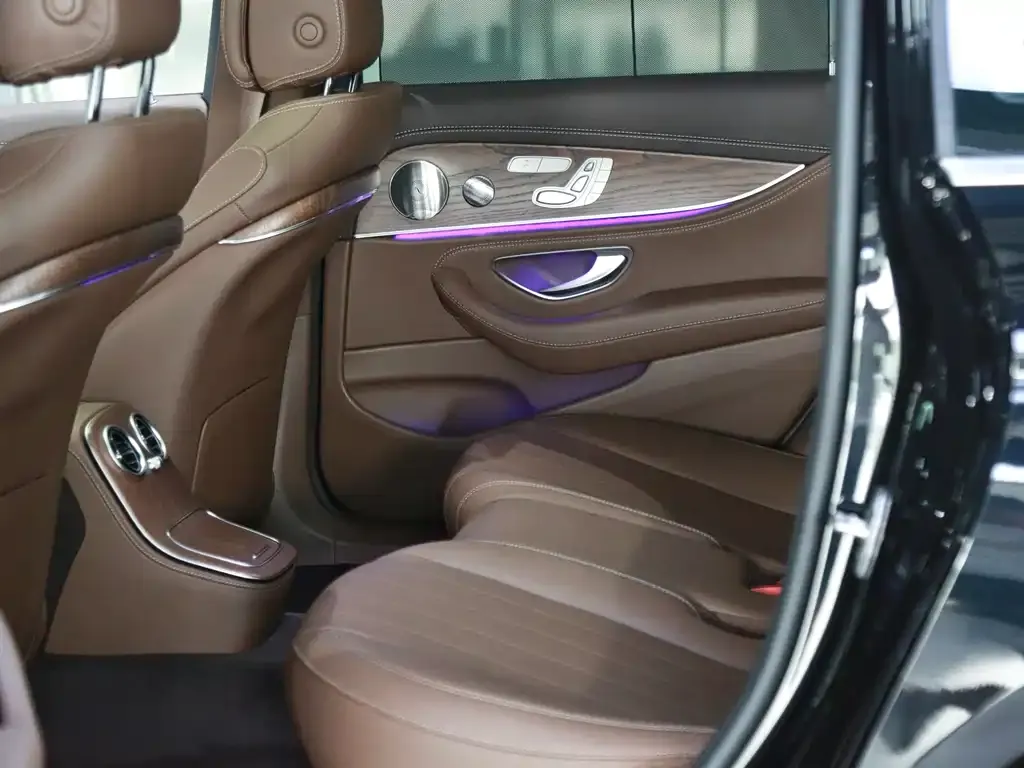 Mercedes-Benz E-Class 2023 из CN, фото 9