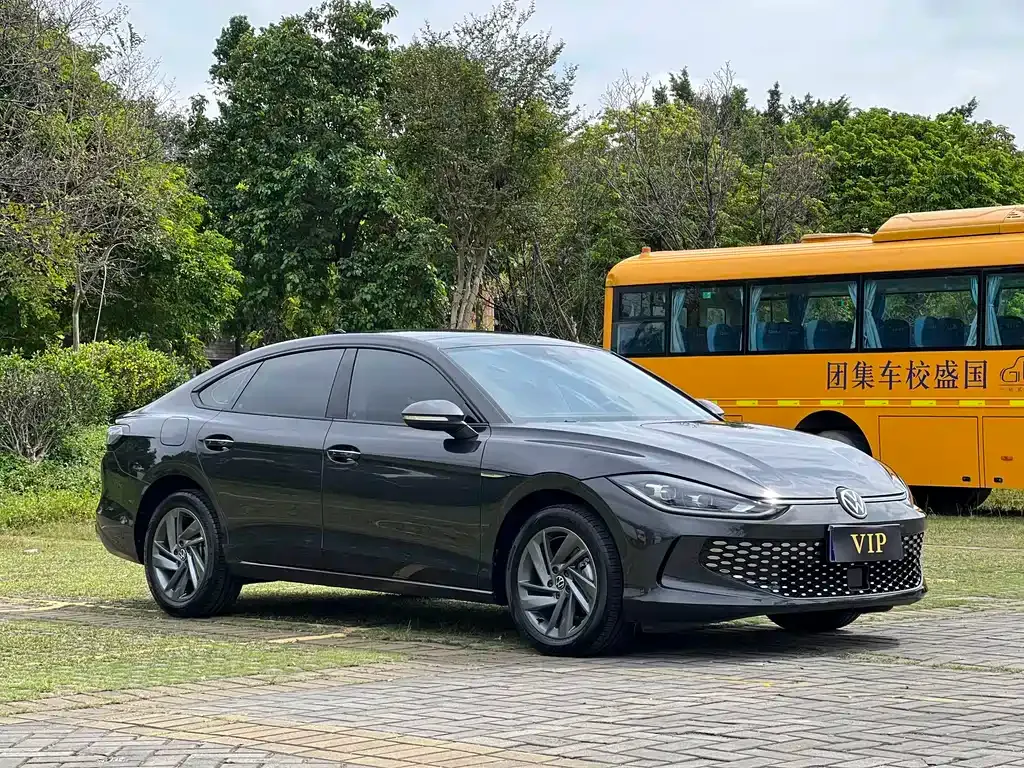 Volkswagen Lamando 2024 из CN, фото 3