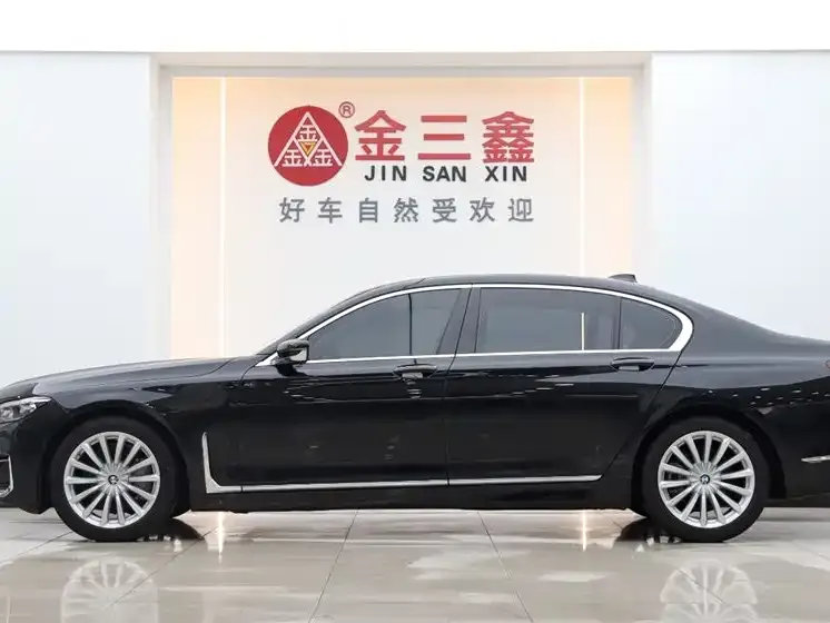 BMW 7 Series 2022 из CN, фото 3