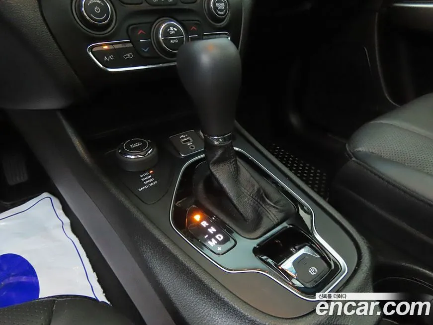Jeep Cherokee 2021 из KR, фото 9