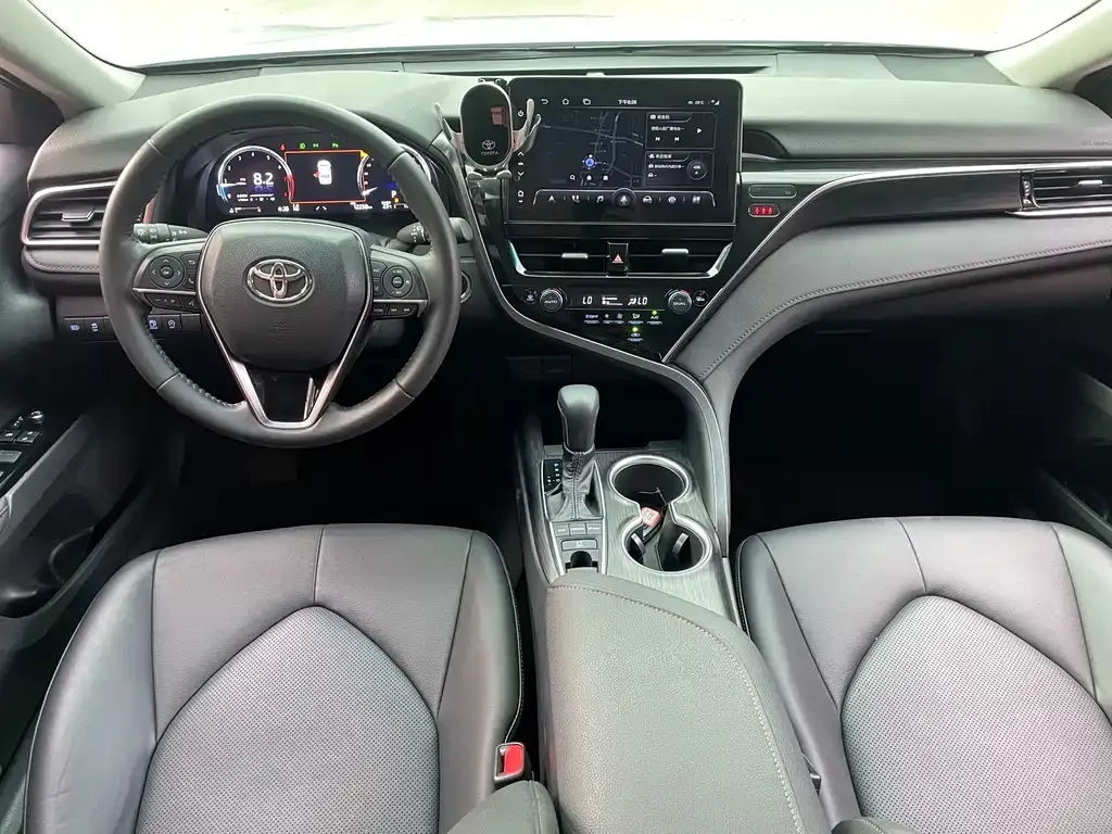 Toyota Camry 2024 из CN, фото 10